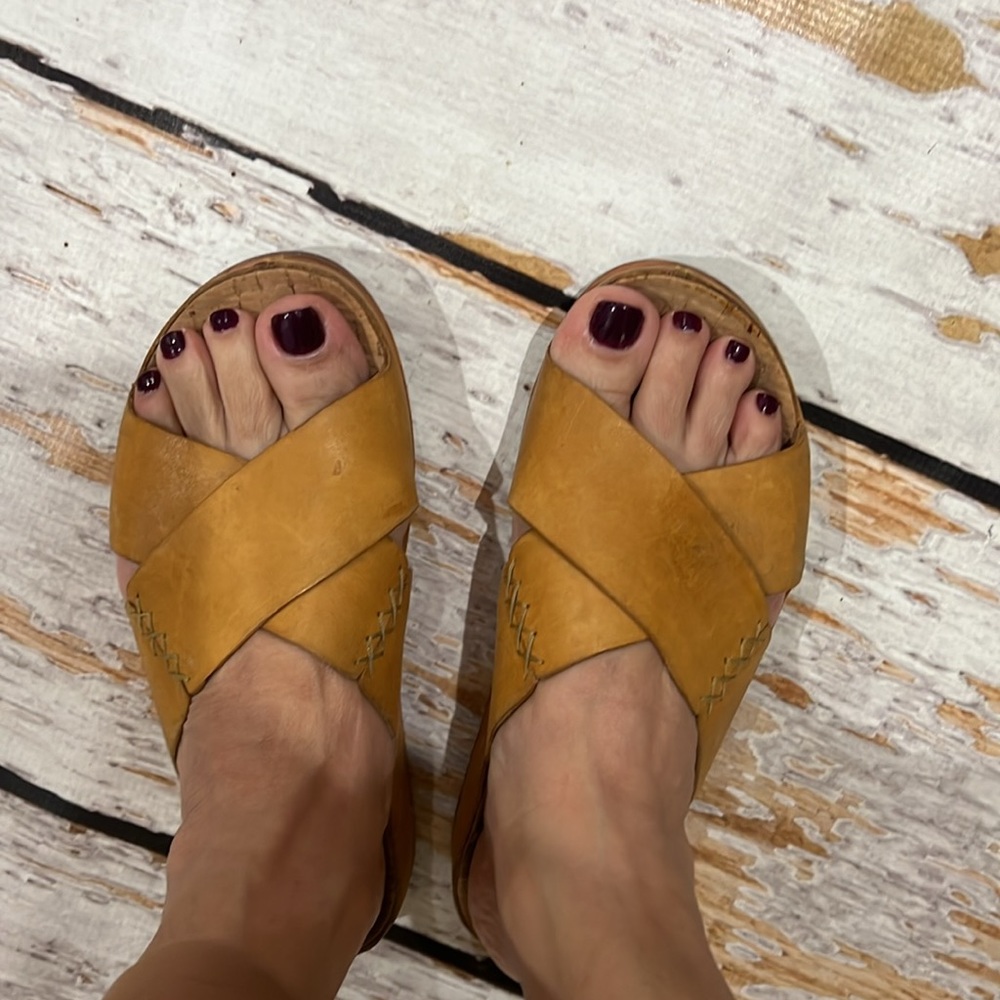 Kork ease sandal. Mustard color. - Picture 6 of 7